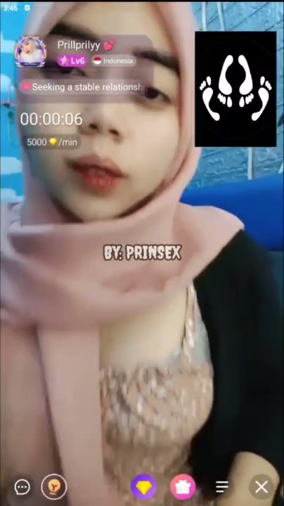 VCS Kakak Berjilbab Prilly Remas Buah Dada Spill Anu.mp4