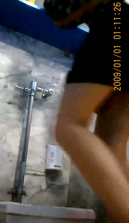 Merdunya suara pipis para mahmud