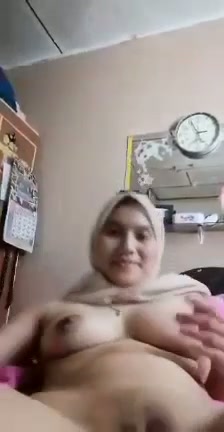 ABG HIJABERS CANTIK KEENAKAN COLMEK