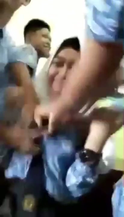 Adik kelas di grepe nurut aja - PoopHD - PoopHD.mp4