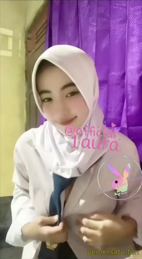 Talent_Laura_abg_18yo_hijab_indo_fulldur_(1)_-_Lulustream.mp4