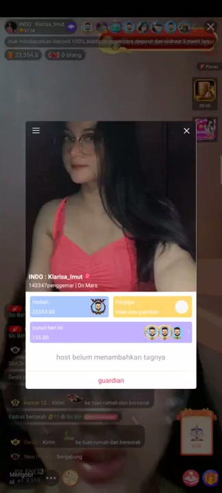 Clarisa Imut Masukin Wortel Dan Mainan Dewasa