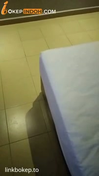 Ibu_Guru_Viral_Maen_Bertiga_Di_Dalam_Hotel_-_Lulustream.mp4