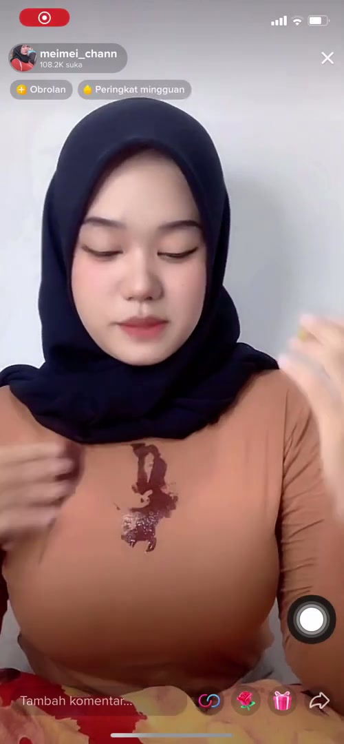 Live meimei chan siram air