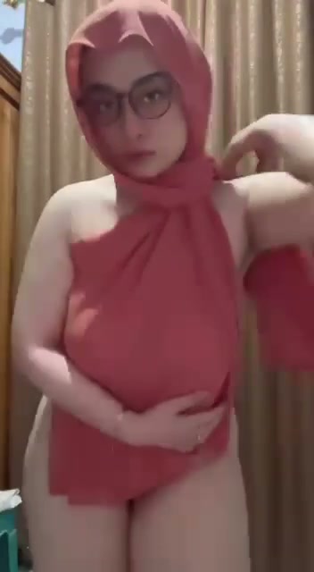 Bu guru salsa bugil kerudung pink.mp4