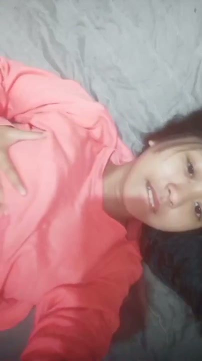 Rara Nadifa baju merah pamer tt meki