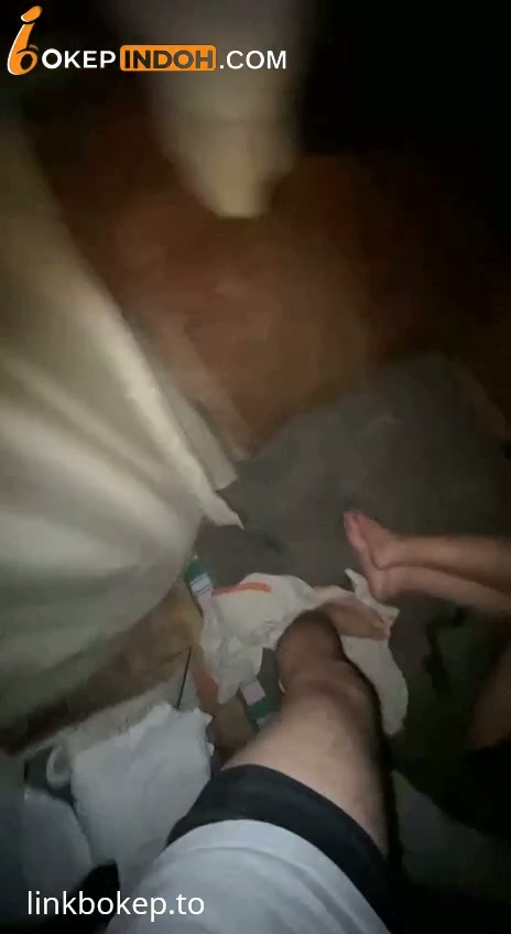 Bokep Indo Lanjut Gangguin Tante Yg Lagi Tidur Pules Bokepindoh.mp4