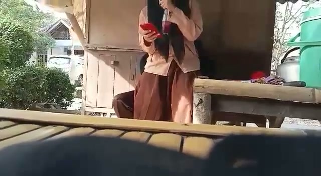 ABG SMA TEREKAM MESUM DI WARUNG